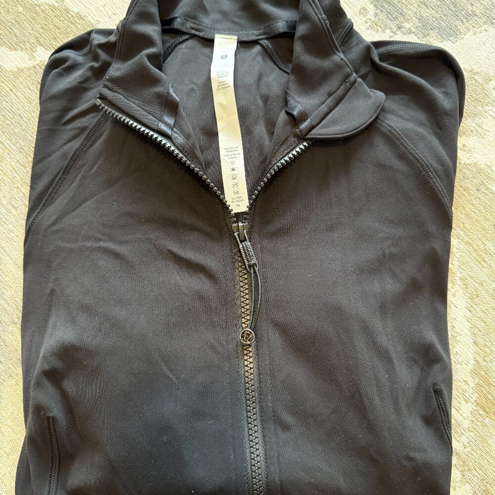 lululemon Nulu fold zip jacket Black